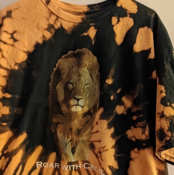 𝅺ROAR with Cecil T-shirt Bleach Dyed XXL - Picture 1 of 3